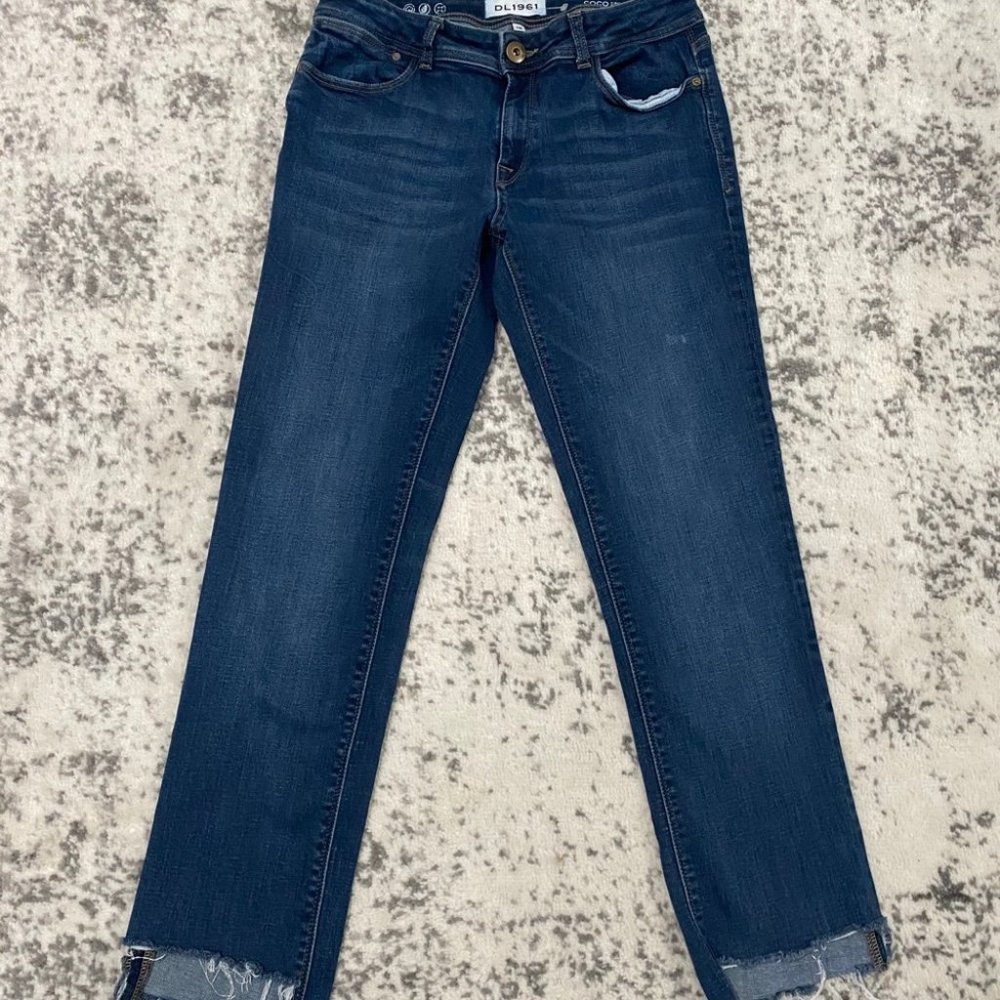 DL1961 jeans straight leg raw hem COCO 28